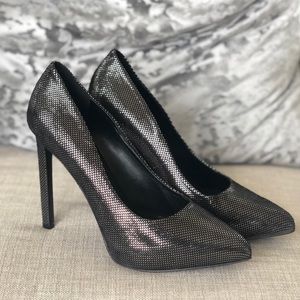 (8) Nine West Black/Metallic High Heels
